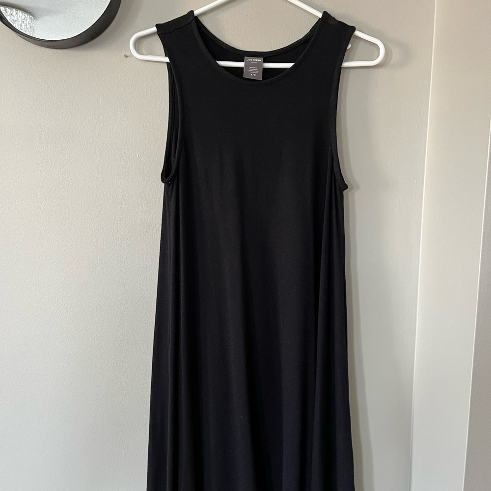 Casual but Elegant Black Sleeveless Swing Dress